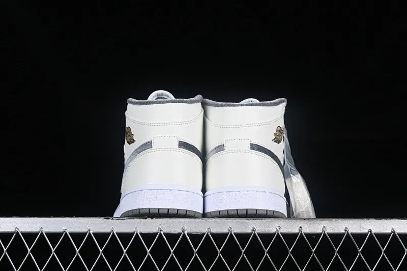 All Categories Air Jordan Jordan Series Basketball Shoes Air Jordan 1 Mid Air Jordan 1 Mid AJ1 Joe 1 Beige Chinese Cultural Leisure Sneakers FB9899-100